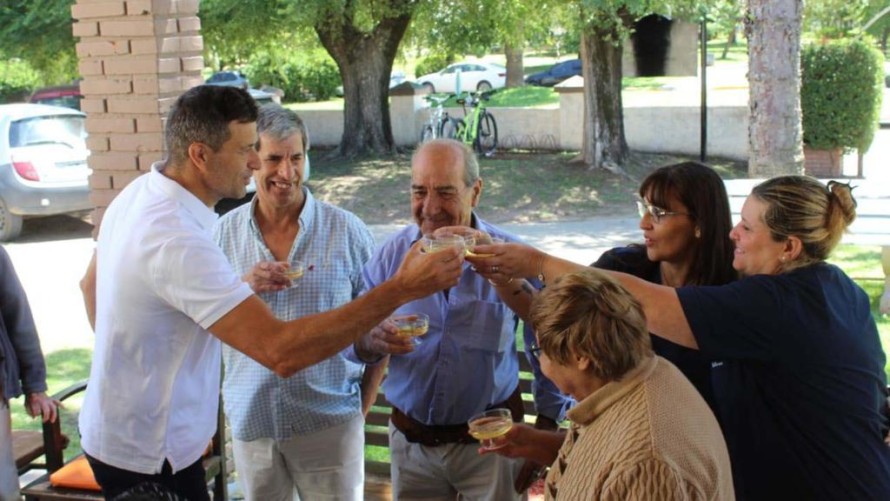El intendente interino Eduardo Bucca realizó el brindis de fin de año en distintas áreas municipales
