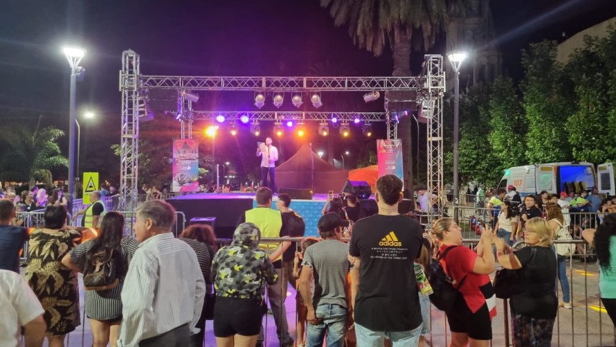 Bolívar vivió su primera noche de Carnaval