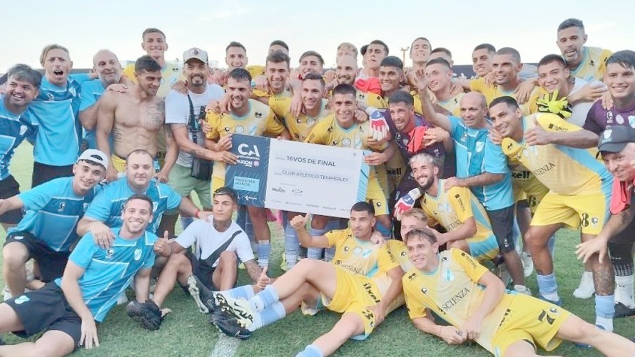 Rago eliminó a Sarmiento y atajará ante River