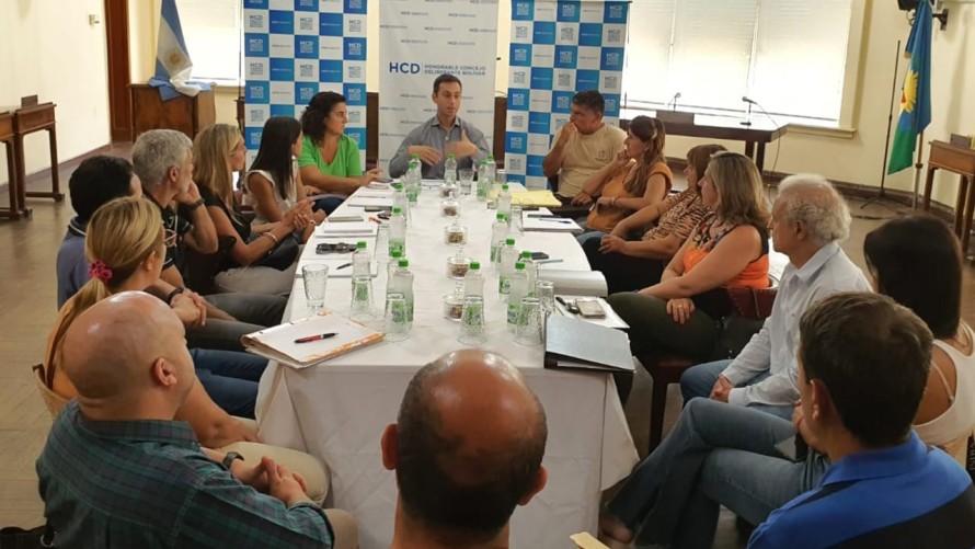 Se realizó una reunión informativa entre concejales y consejeros escolares