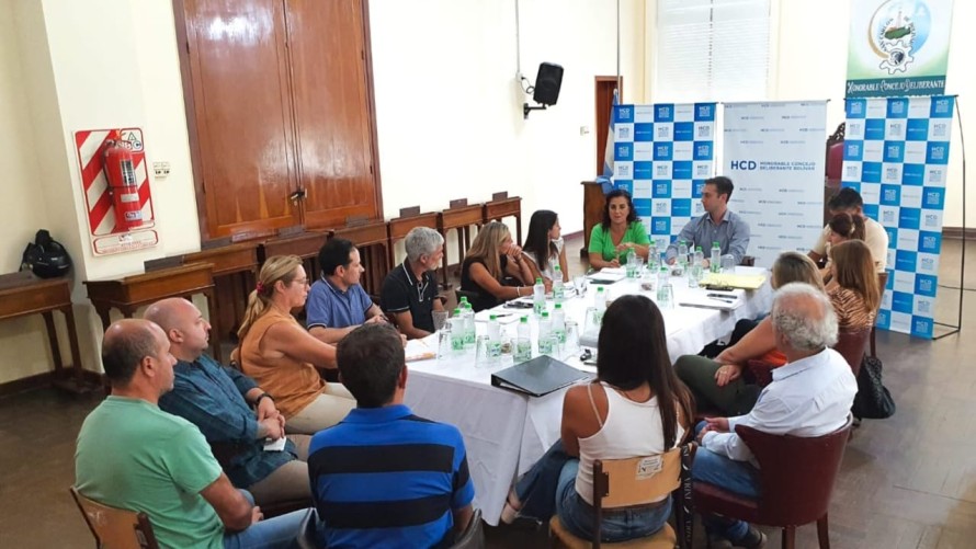 Se realizó una reunión informativa entre concejales y consejeros escolares