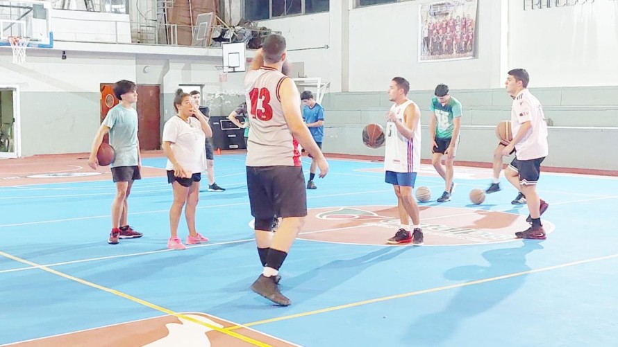 La Primera de Sport inició su pretemporada con nueva entrenadora