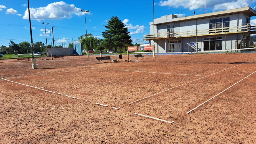 Llaman a licitación para la concesión de las canchas de tenis de Independiente