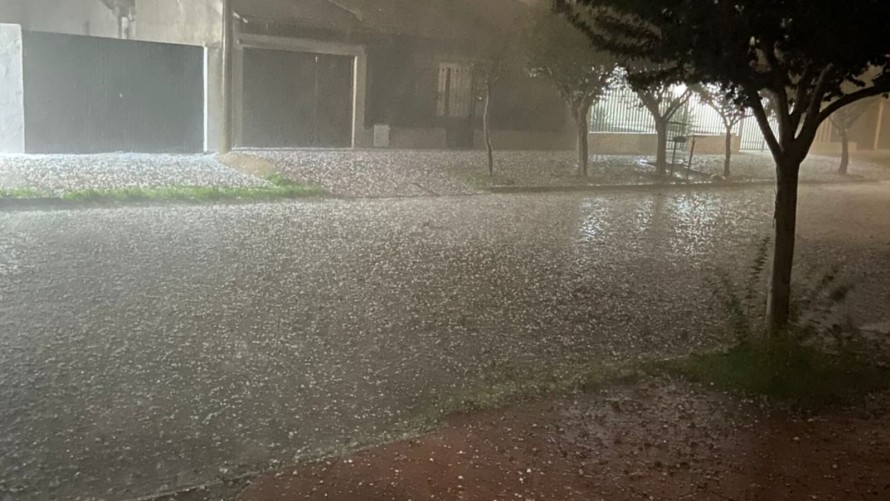 Intensa actividad de los servicios de emergencia durante el temporal de anoche