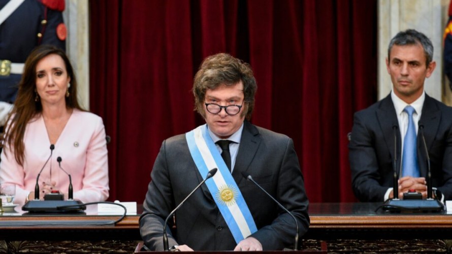 Milei convocó a pacto refundacional a gobernadores: ley bases contra alivio fiscal