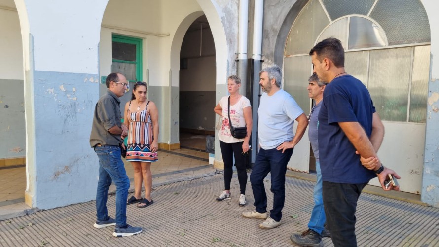El municipio y autoridades del Consejo Escolar e Inspección recorrieron instituciones educativas