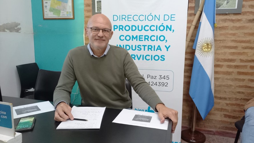 La dirección de producción visita empresas y comerciantes locales