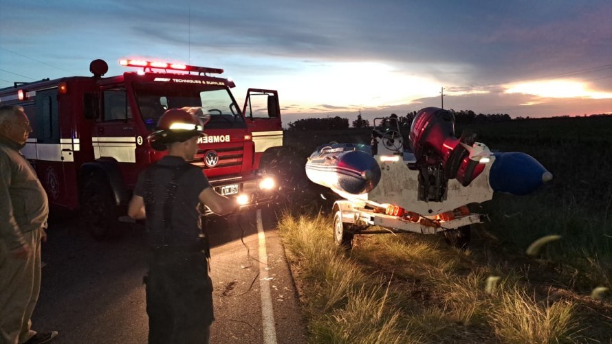 Un bache provocó el vuelco de una lancha en la ruta 65, cerca de Ibarra