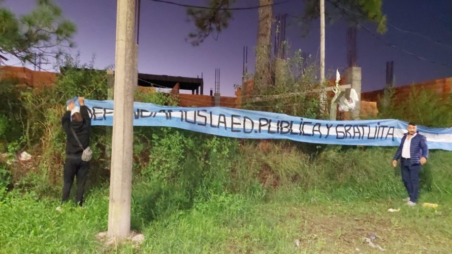 En Bolívar también se marchó en defensa de la educación pública