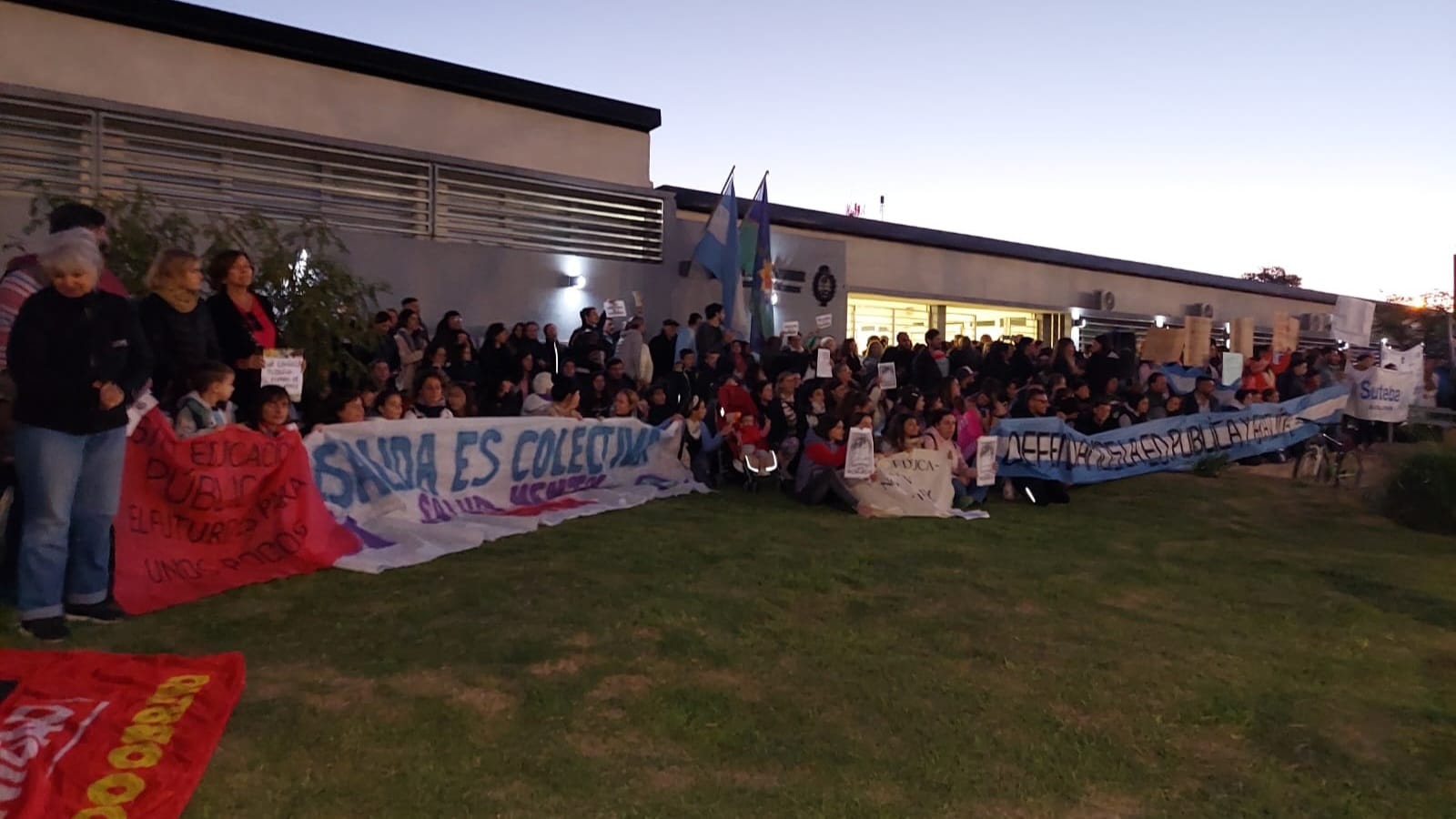 En Bolívar también se marchó en defensa de la educación pública