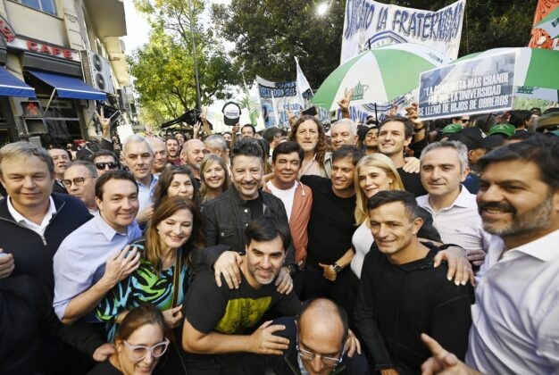 Pisano y Bucca marcharon por la educación pública en la columna de la provincia