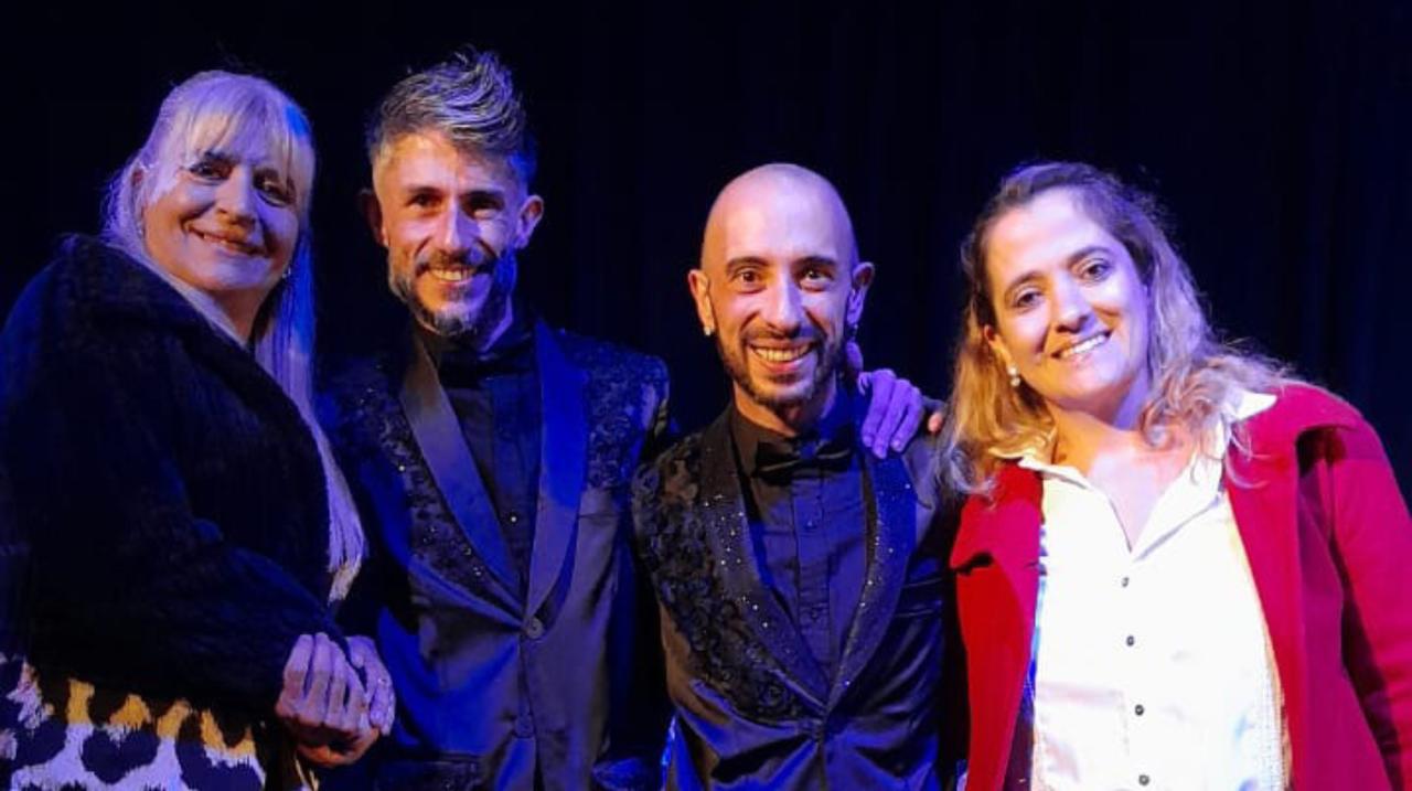 La Sociedad Española local acompañó a Daniel Trinelli en la reapertura del teatro San Martín