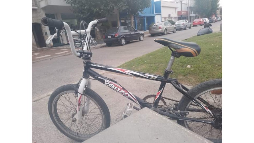 Robaron una bicicleta de la Escuela Nº6: piden colaboración para encontrarla