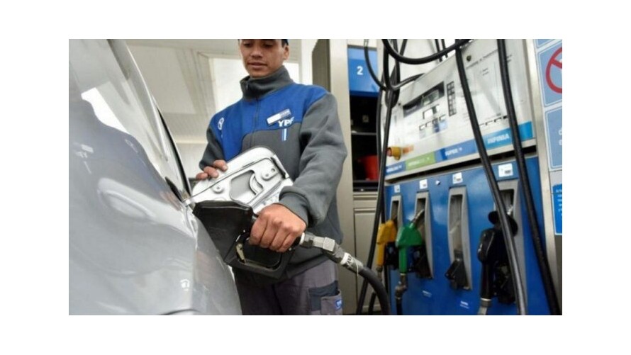 Los combustibles finalmente subieron un 4% y acumulan seis incrementos en la era Milei
