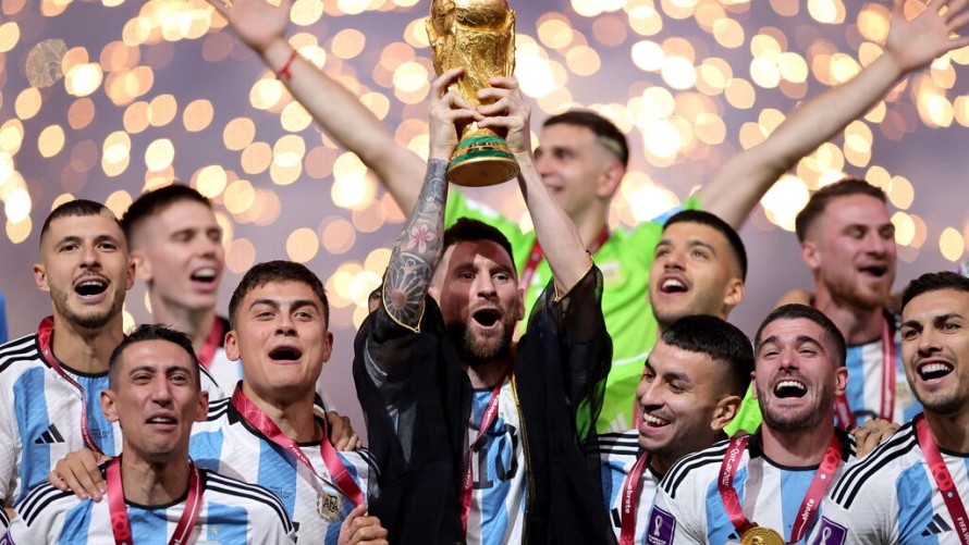 “La Rifa de los Campeones”: cómo participar en el sorteo de una camiseta de Argentina firmada por el plantel campeón del mundo