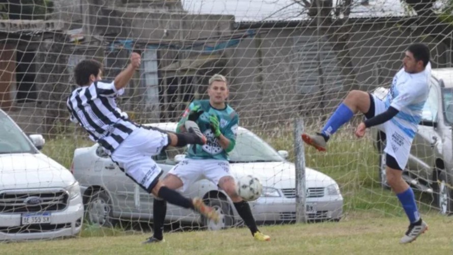 Comenzó el campeonato de fútbol rural  “Francisco Eduardo García”