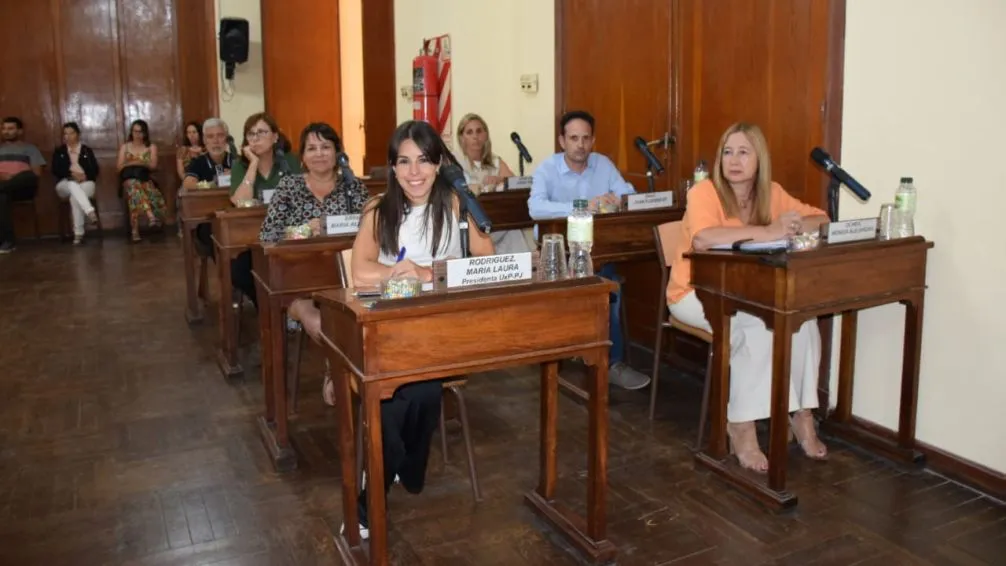 El oficialismo local intentará aprobar una manifestación de apoyo al juicio político a Milei