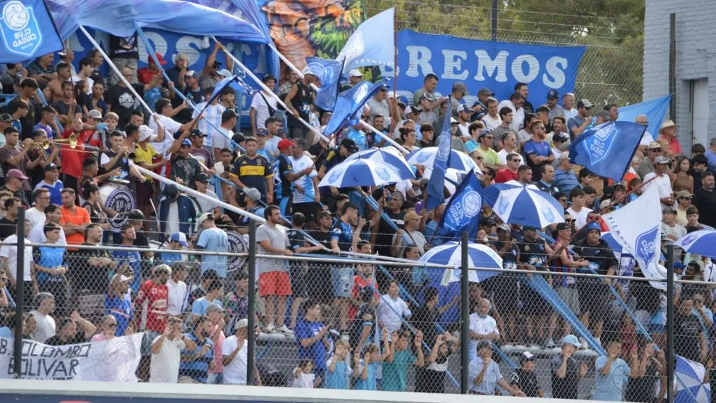 Sumar de a tres para no bajarse de la pelea