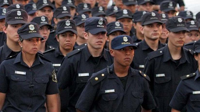 Se encuentra abierta la inscripción para el ingreso a la Policía de la  provincia de Buenos Aires en 2021 - Diario La Mañana